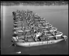 Hudson River National Defense Reserve Fleet 04.jpg